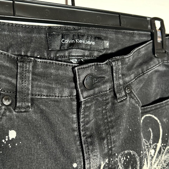 Hand-Painted Dragon Jeans - Picture 6 of 9